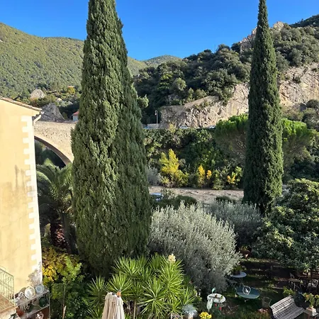 Particulier Xviie, Terrasse, Coeur De *